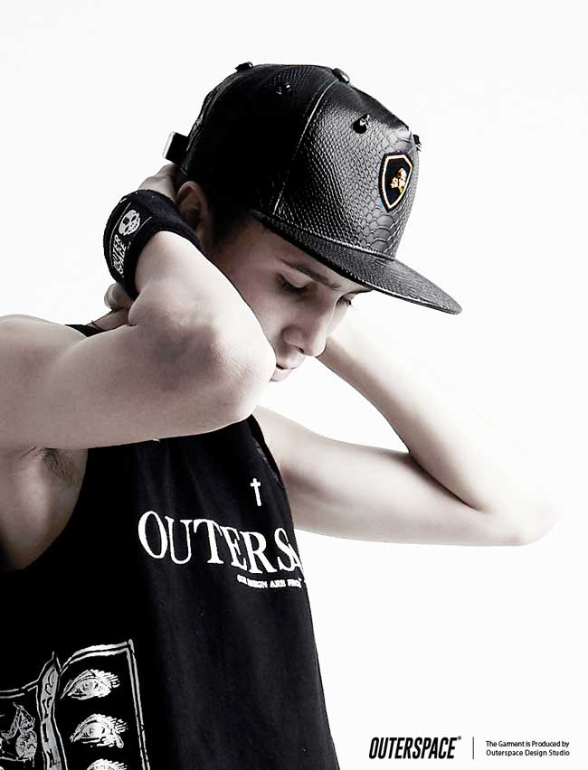 Vintage Style Faux Snakeskin Snapback with Metal Plate Detail