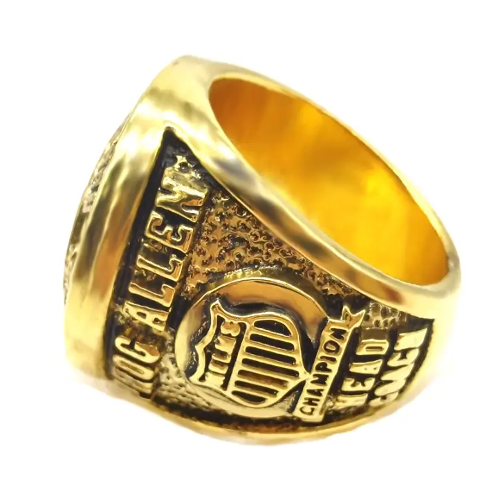 1922_Kansas_Jayhawks_Helms_Basketball_Champs_ROBY_replica_ring_1596096975511_1.jpg_w720.webp