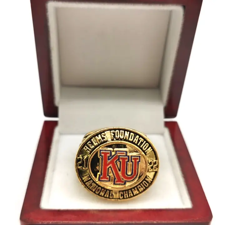 1922_Kansas_Jayhawks_Helms_Basketball_Champs_ROBY_replica_ring_1596096975511_3.jpg_w720.webp