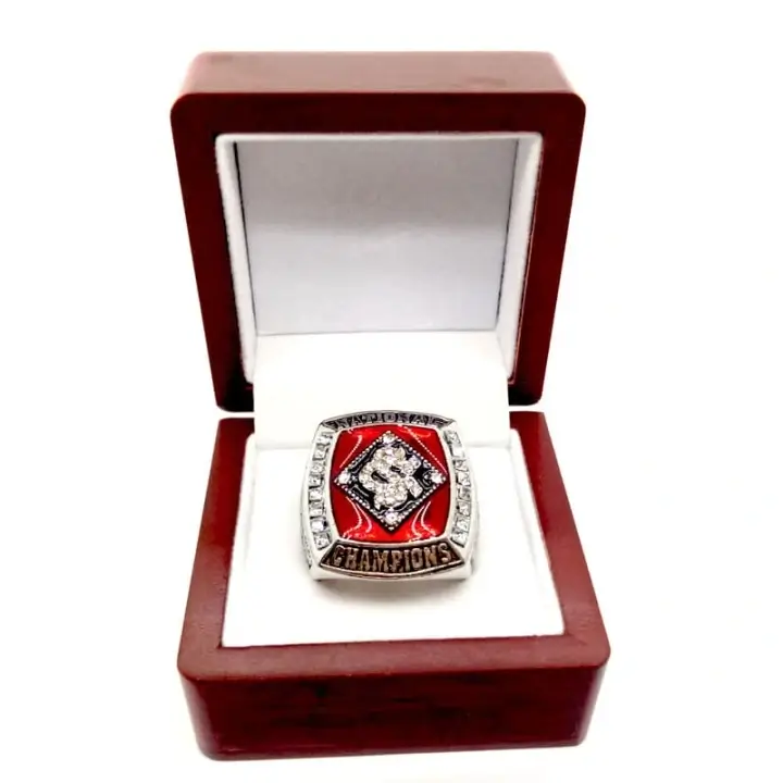 2010 South Carolina championship ring – NCAA Baseball National champion ring
