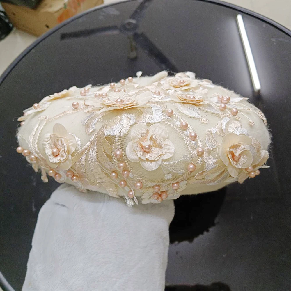 winter hat Beret red women wool three-dimensional flower lace applique beret retro elegant beret 베레모 winter hat Beret red women wool three-dimensional flower lace applique beret retro elegant beret 베레모